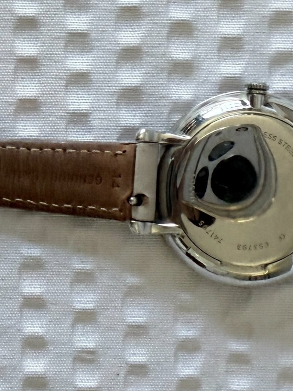 Fossil Women's Silver Dial Watch with Light Gray Leather Strap - Picture 3 of 4